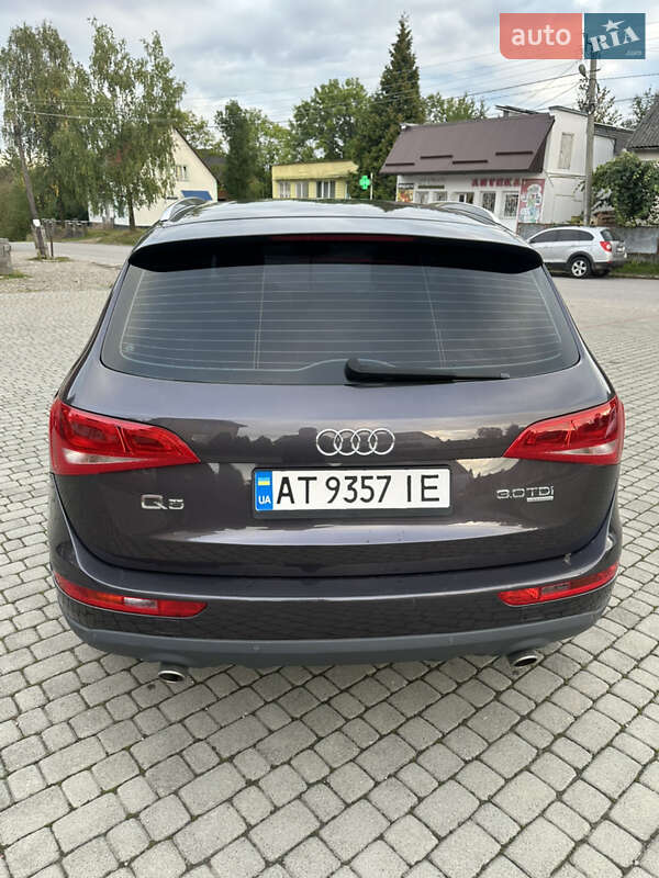 Внедорожник / Кроссовер Audi Q5 2010 в Хусте