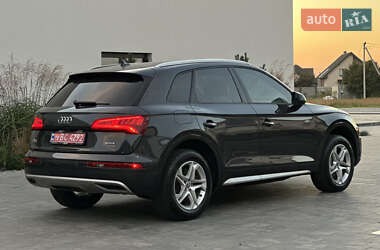 Внедорожник / Кроссовер Audi Q5 2016 в 