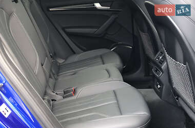 Внедорожник / Кроссовер Audi Q5 2021 в 