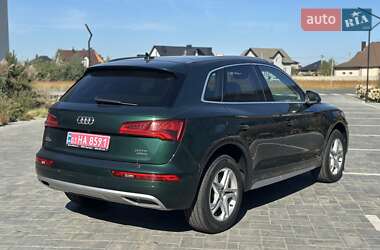 Внедорожник / Кроссовер Audi Q5 2017 в 