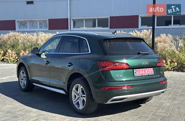 Внедорожник / Кроссовер Audi Q5 2017 в 
