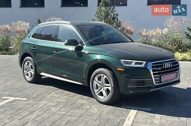 Внедорожник / Кроссовер Audi Q5 2017 в 