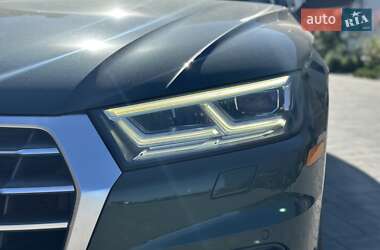 Внедорожник / Кроссовер Audi Q5 2017 в 