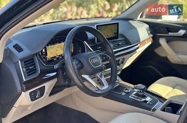 Внедорожник / Кроссовер Audi Q5 2017 в 