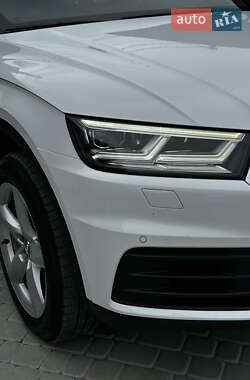Внедорожник / Кроссовер Audi Q5 2017 в 