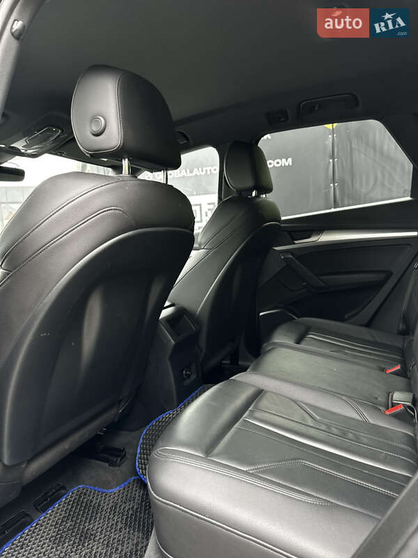 Позашляховик / Кросовер Audi Q5 2017 в Львові