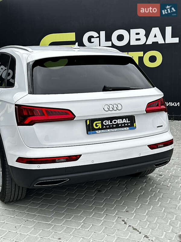 Позашляховик / Кросовер Audi Q5 2017 в Львові