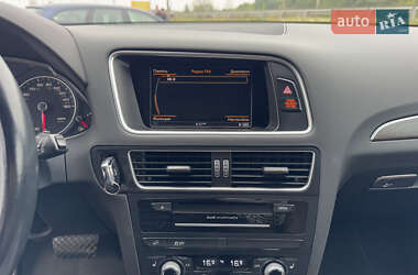 Позашляховик / Кросовер Audi Q5 2015 в 
