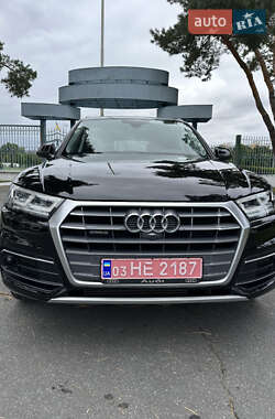 Позашляховик / Кросовер Audi Q5 2018 в 
