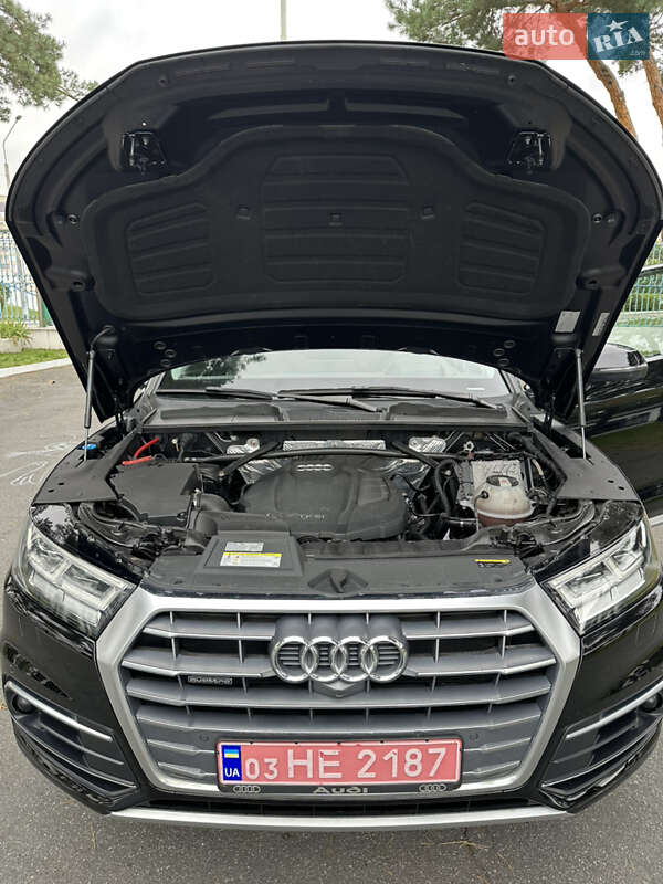 Внедорожник / Кроссовер Audi Q5 2018 в Вараше