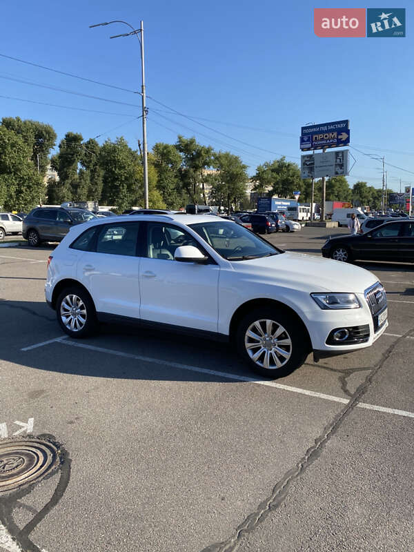 Позашляховик / Кросовер Audi Q5 2014 в Києві