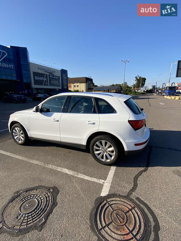 Позашляховик / Кросовер Audi Q5 2014 в Києві