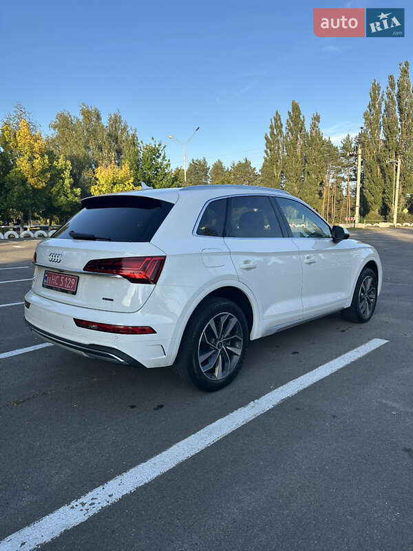 Внедорожник / Кроссовер Audi Q5 2021 в Вараше