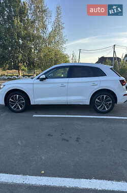 Внедорожник / Кроссовер Audi Q5 2021 в 