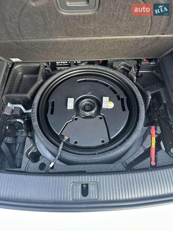 Внедорожник / Кроссовер Audi Q5 2021 в Вараше