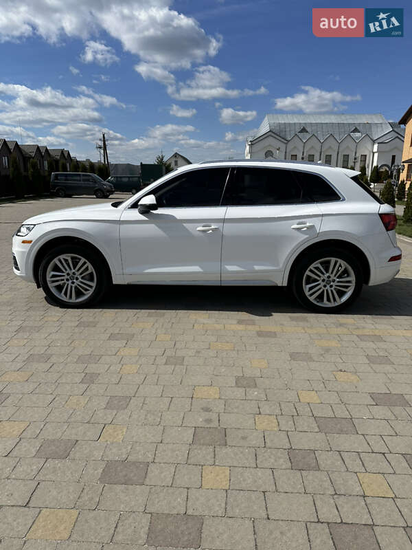 Внедорожник / Кроссовер Audi Q5 2018 в Вараше