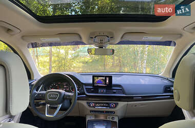 Позашляховик / Кросовер Audi Q5 2020 в 