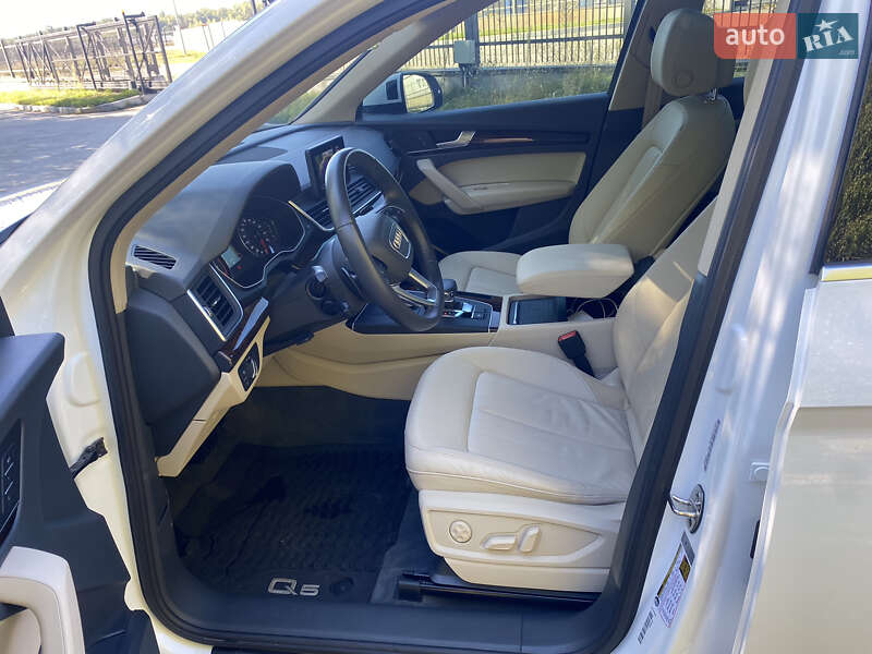Внедорожник / Кроссовер Audi Q5 2020 в Василькове