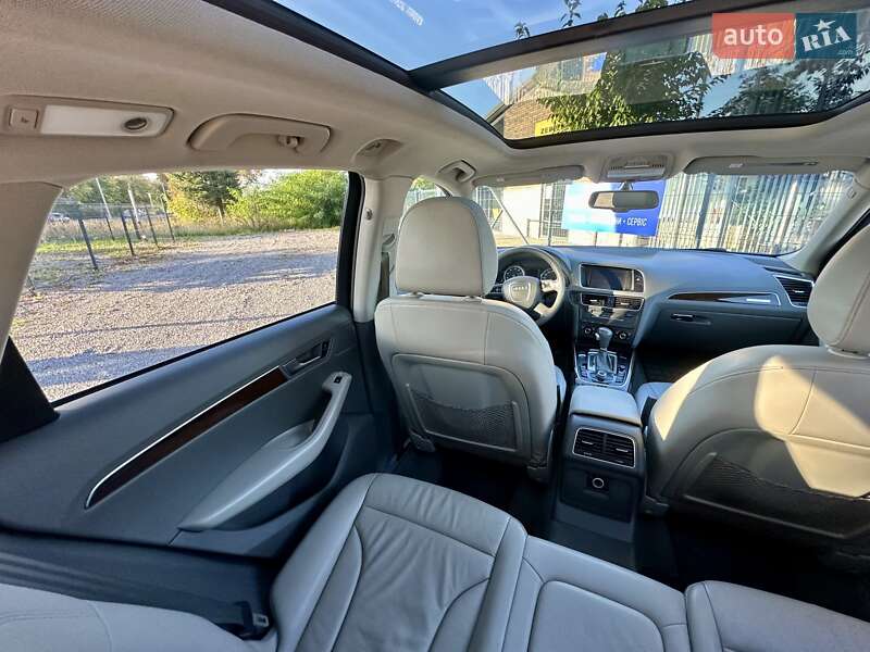 Внедорожник / Кроссовер Audi Q5 2010 в Виннице