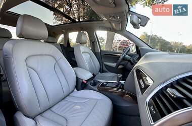 Позашляховик / Кросовер Audi Q5 2010 в 
