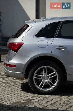 Позашляховик / Кросовер Audi Q5 2016 в 