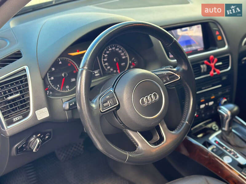Позашляховик / Кросовер Audi Q5 2015 в Дніпрі