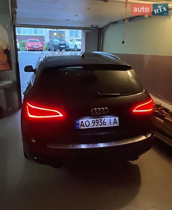 Позашляховик / Кросовер Audi Q5 2012 в Ужгороді