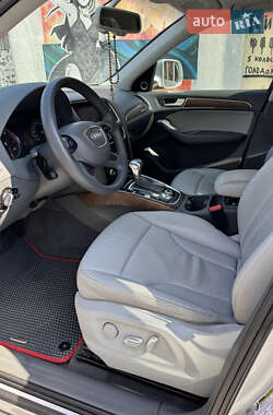 Позашляховик / Кросовер Audi Q5 2012 в 