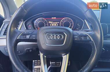 Внедорожник / Кроссовер Audi Q5 2018 в 