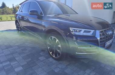 Внедорожник / Кроссовер Audi Q5 2018 в 