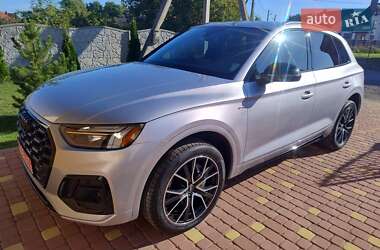 Внедорожник / Кроссовер Audi Q5 2022 в 