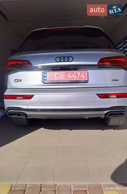 Внедорожник / Кроссовер Audi Q5 2022 в 