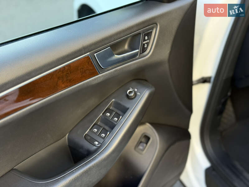 Внедорожник / Кроссовер Audi Q5 2011 в Киеве