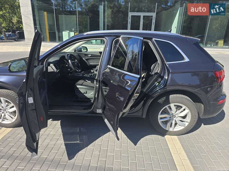 Внедорожник / Кроссовер Audi Q5 2019 в Луцке фото 9 Внедорожник / Кроссовер Audi Q5 2019 в Луцке