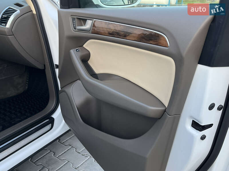 Внедорожник / Кроссовер Audi Q5 2015 в Дрогобыче
