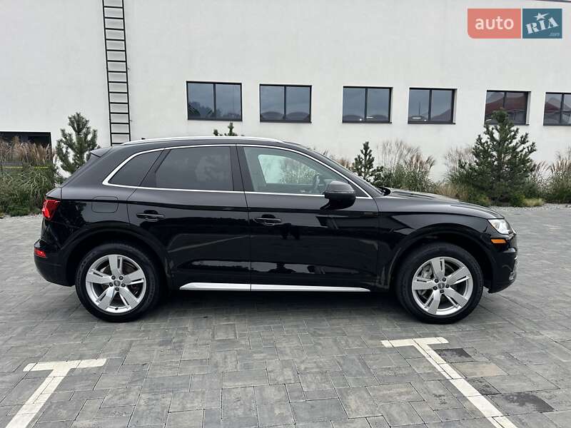 Внедорожник / Кроссовер Audi Q5 2018 в Луцке