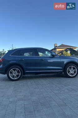 Внедорожник / Кроссовер Audi Q5 2015 в 