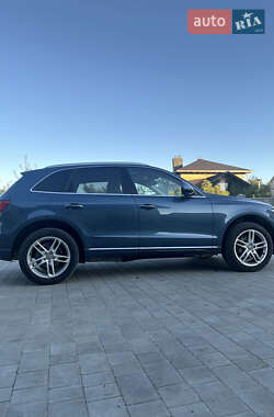 Внедорожник / Кроссовер Audi Q5 2015 в 