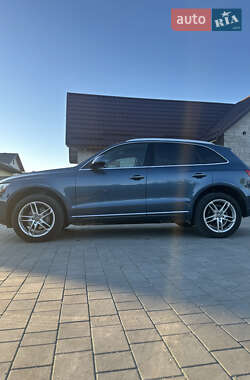 Внедорожник / Кроссовер Audi Q5 2015 в 