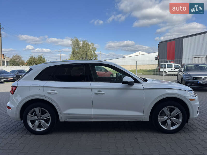 Внедорожник / Кроссовер Audi Q5 2018 в Луцке
