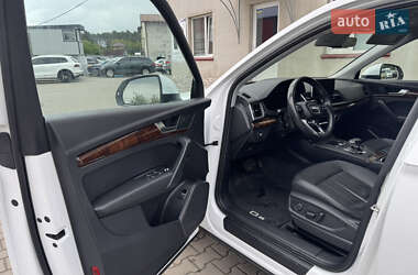Внедорожник / Кроссовер Audi Q5 2018 в 