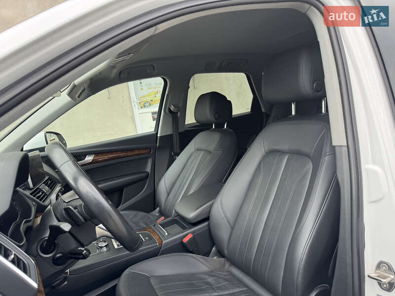 Внедорожник / Кроссовер Audi Q5 2018 в Луцке
