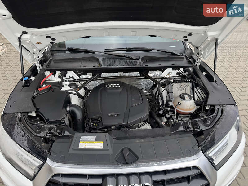 Внедорожник / Кроссовер Audi Q5 2018 в Луцке