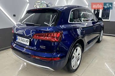 Внедорожник / Кроссовер Audi Q5 2018 в 