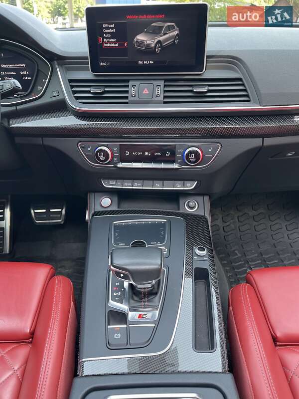 Внедорожник / Кроссовер Audi Q5 2017 в Львове