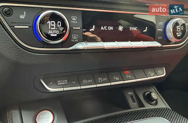 Внедорожник / Кроссовер Audi Q5 2020 в 