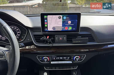 Внедорожник / Кроссовер Audi Q5 2017 в 