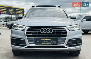 Внедорожник / Кроссовер Audi Q5 2018 в 