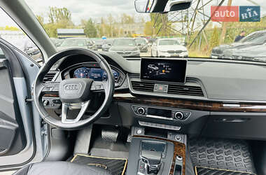 Внедорожник / Кроссовер Audi Q5 2018 в 