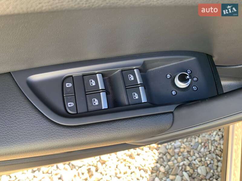 Внедорожник / Кроссовер Audi Q5 2022 в Стрые